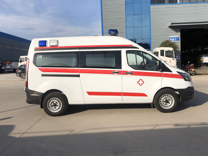 福特V362汽油版轉(zhuǎn)運型救護車